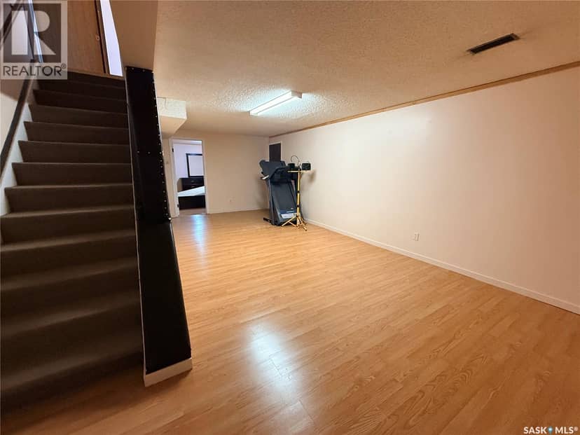 389 Meighen CRESCENT — photo 12 of 21