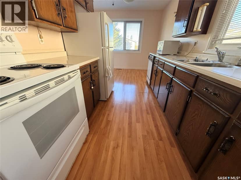 389 Meighen CRESCENT — photo 5 of 21