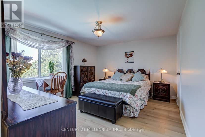 126 Elgin Drive — photo 17 of 40