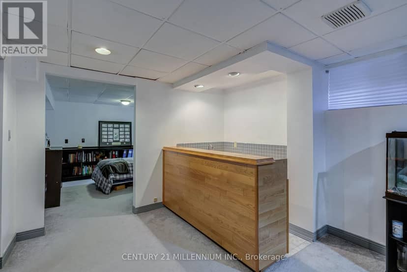 126 Elgin Drive — photo 30 of 40
