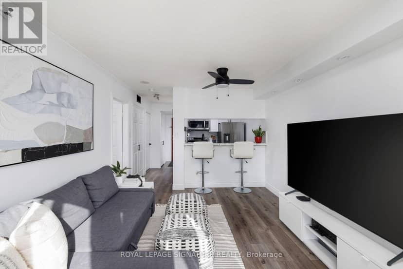 909 - 880 Dundas Street W, Mississauga