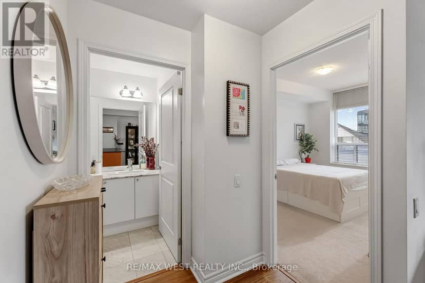 402 - 4196 Dundas Street W — photo 16 of 40