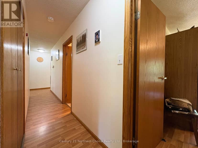 993 Fisher Road — photo 18 of 40
