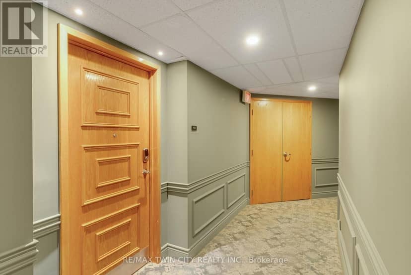 237 King Street W, Cambridge, photo 4