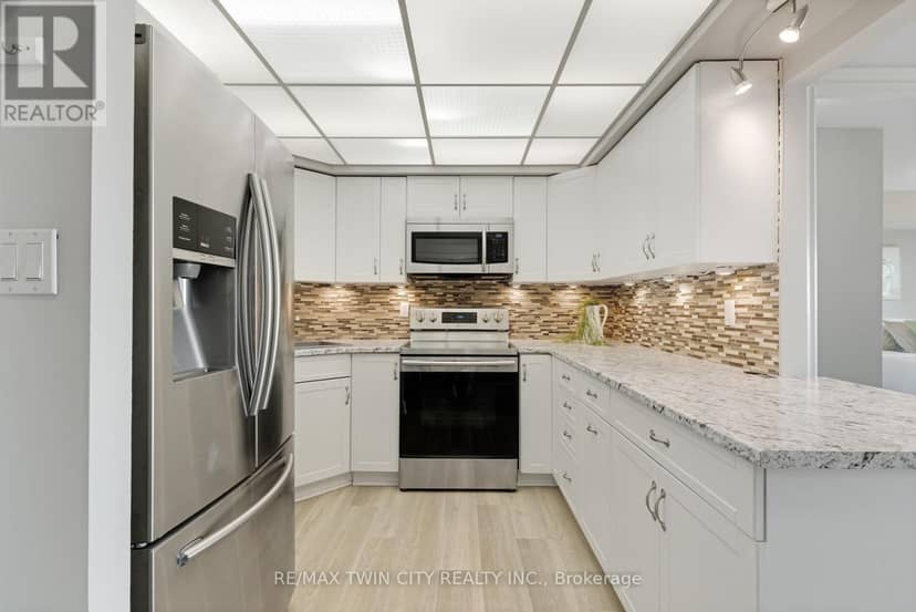 237 King Street W, Cambridge, photo 5