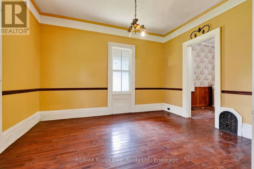 3756 Burnham Street N — photo 13 of 40