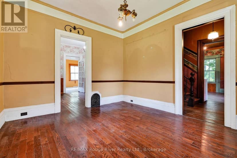 3756 Burnham Street N — photo 12 of 40