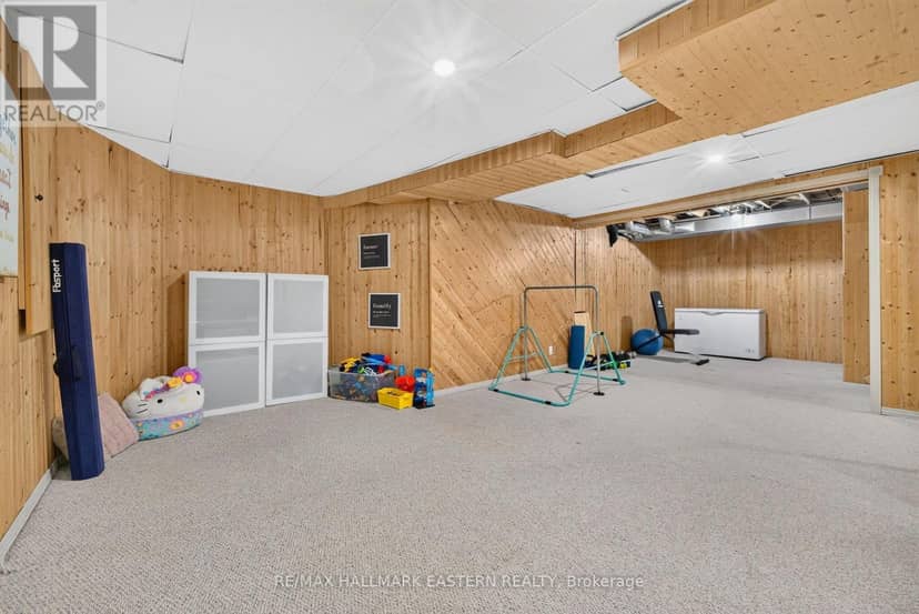 25 Edgerton Drive — photo 39 of 40