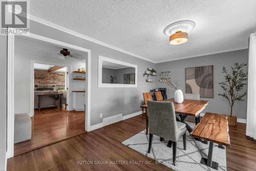 11 Chesterfield Drive — photo 3 of 40