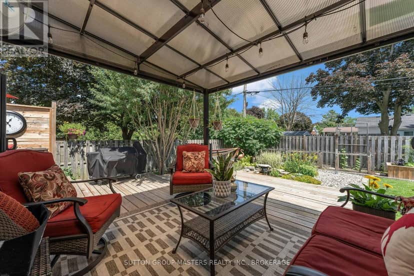 11 Chesterfield Drive — photo 35 of 40