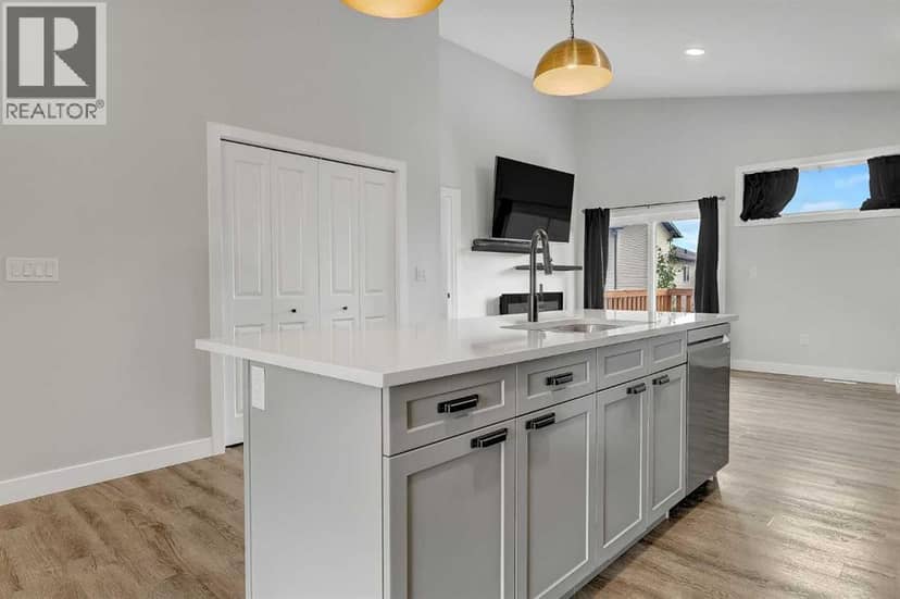 8506 87 Street — photo 22 of 36