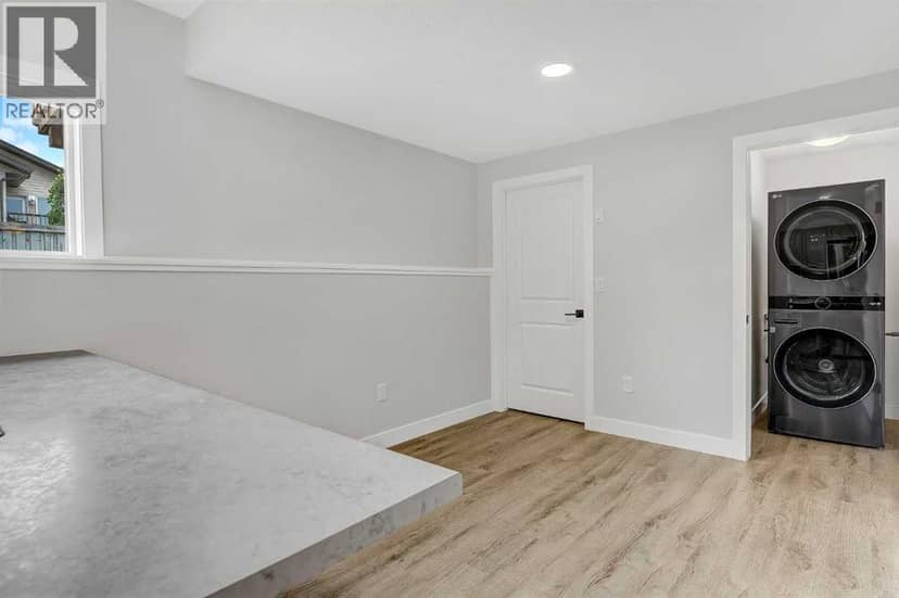8506 87 Street — photo 32 of 36