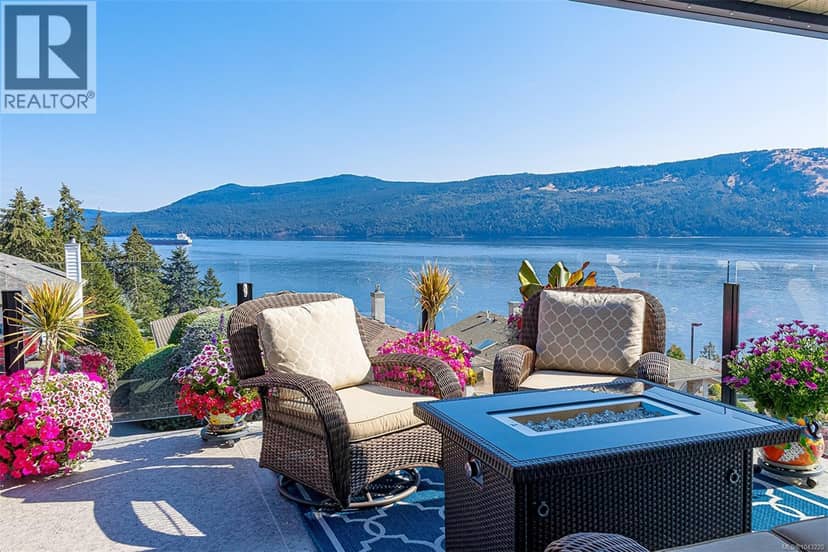 552 Marine Pl, Cobble Hill