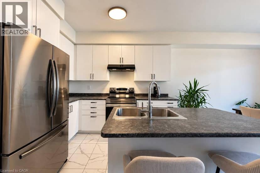 31 SANTOS Drive, Caledonia, photo 7