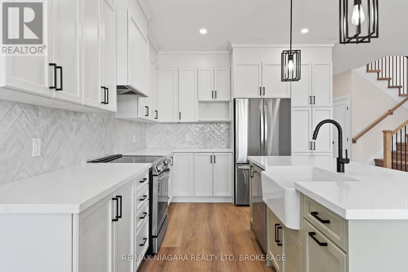63 Swan Avenue — photo 12 of 28
