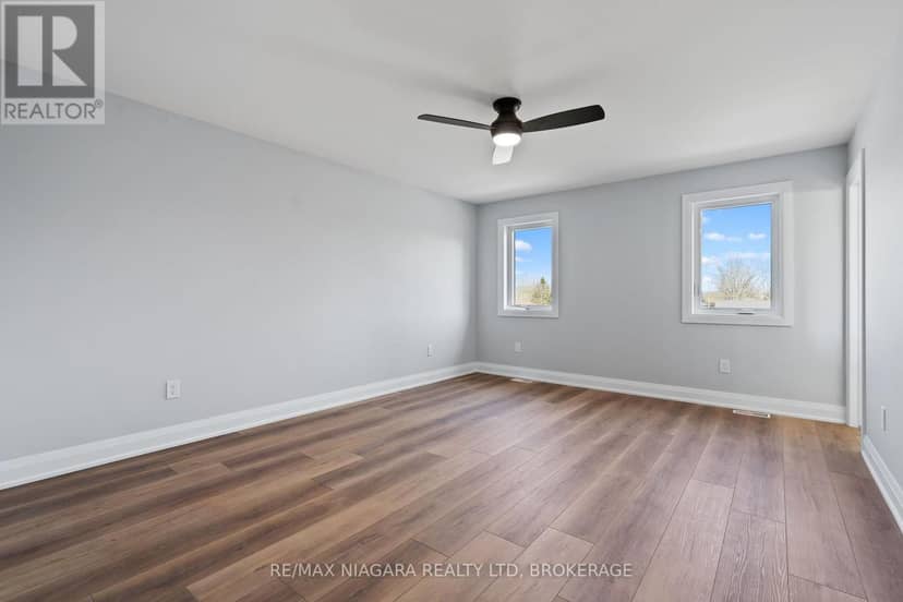 63 Swan Avenue — photo 17 of 28