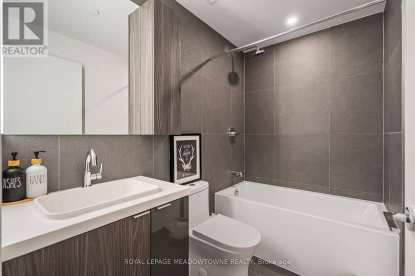 813 - 15 Mercer Street — photo 18 of 31