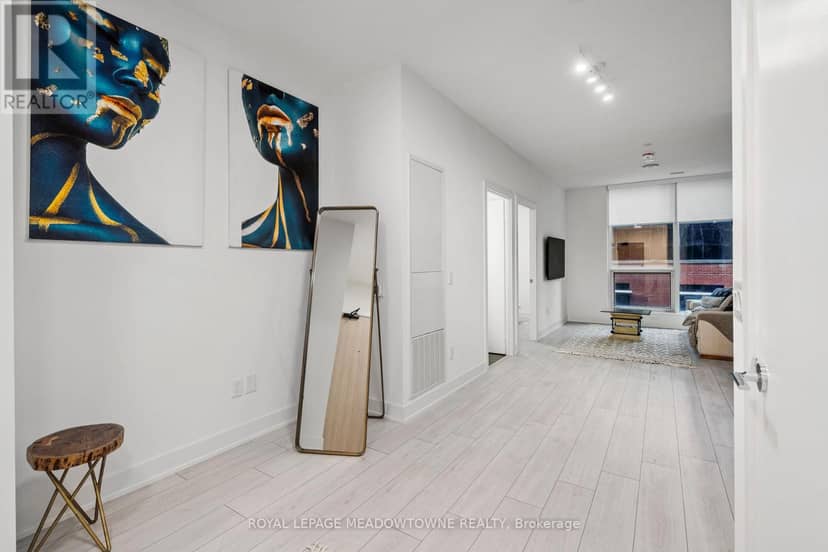 813 - 15 Mercer Street — photo 7 of 31