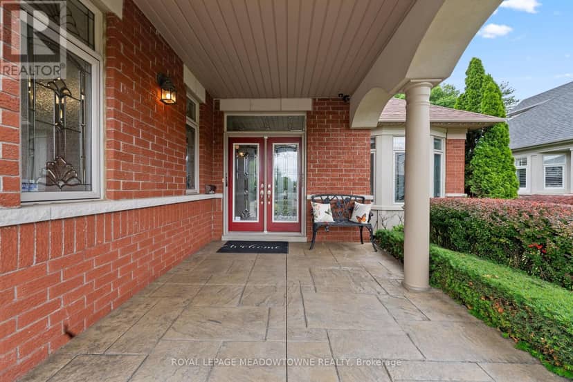 17 McNutt Street — photo 2 of 40