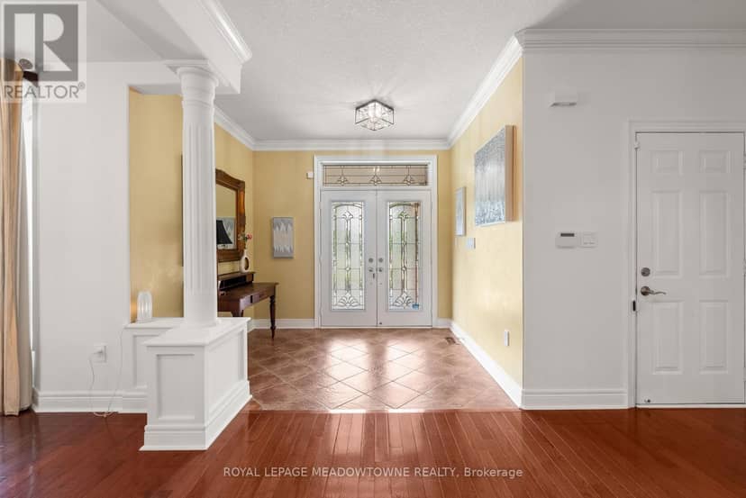 17 McNutt Street — photo 3 of 40