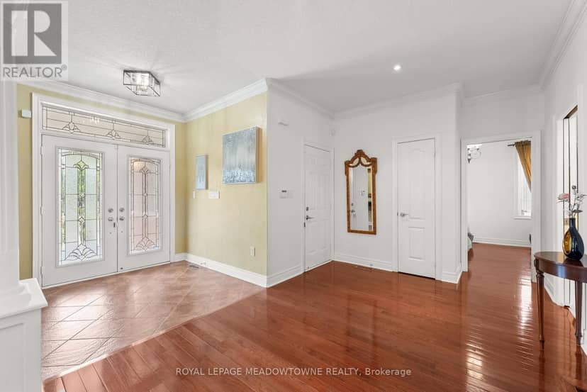 17 McNutt Street — photo 4 of 40