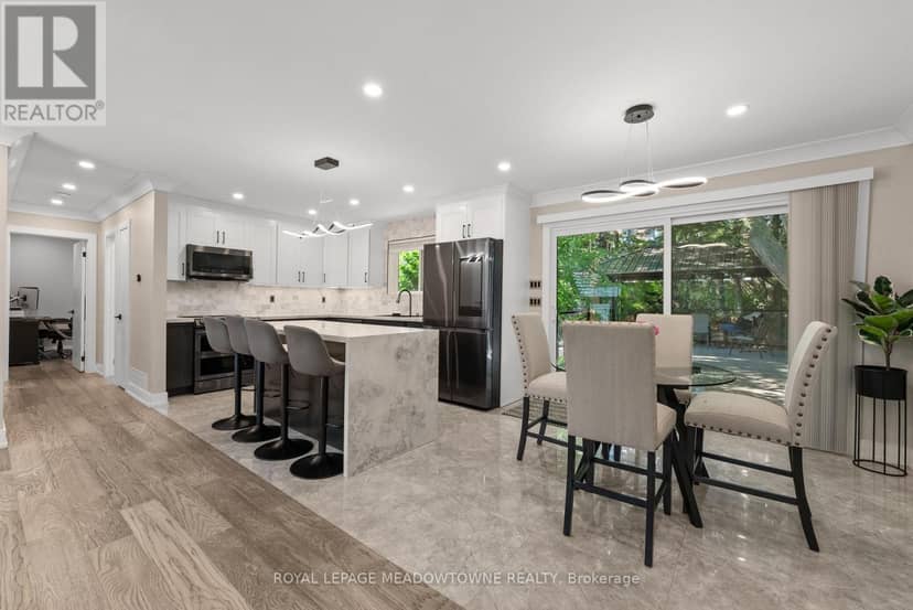 1268 Forest Hill — photo 8 of 40