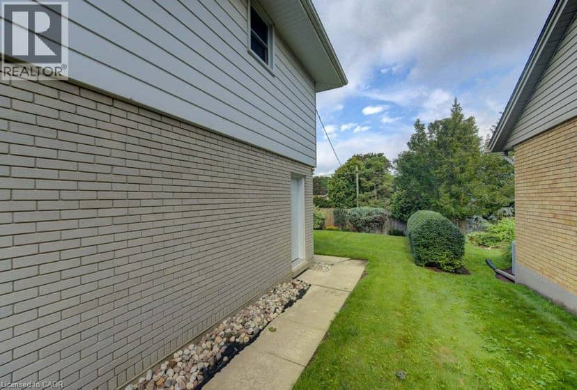 204 STANLEY Drive, Waterloo, photo 6