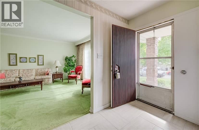16 BONNYLYN Drive — photo 6 of 40