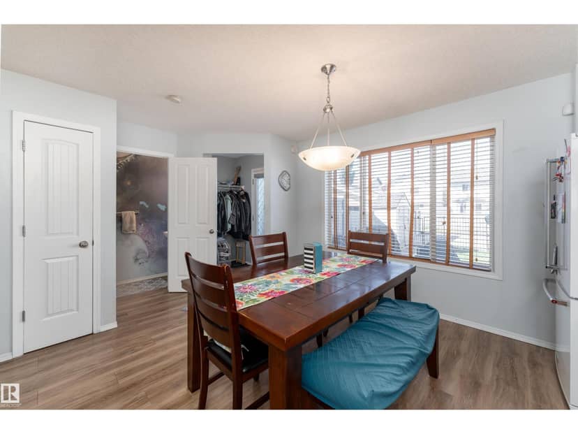 5632 203 ST NW — photo 9 of 39