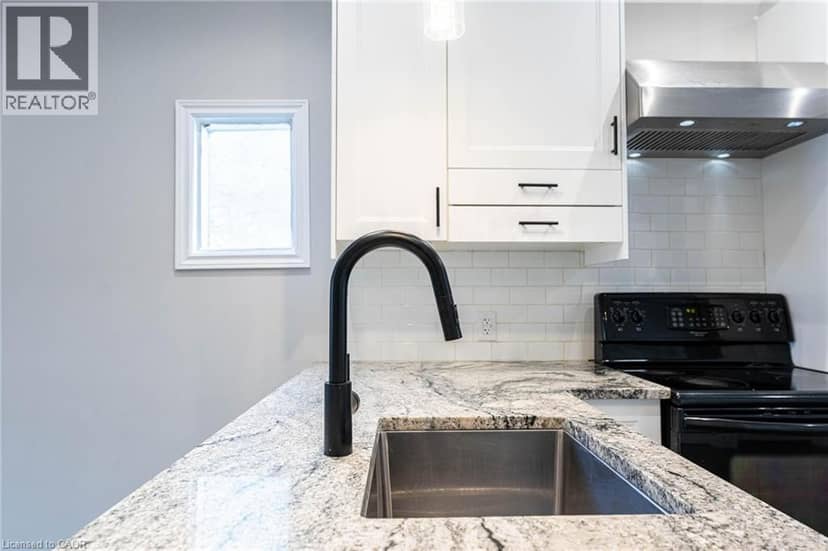 222 KENSINGTON Avenue N — photo 14 of 34