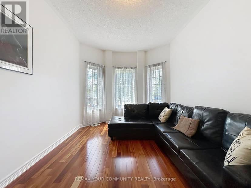15 Bellefontaine Court — photo 6 of 29