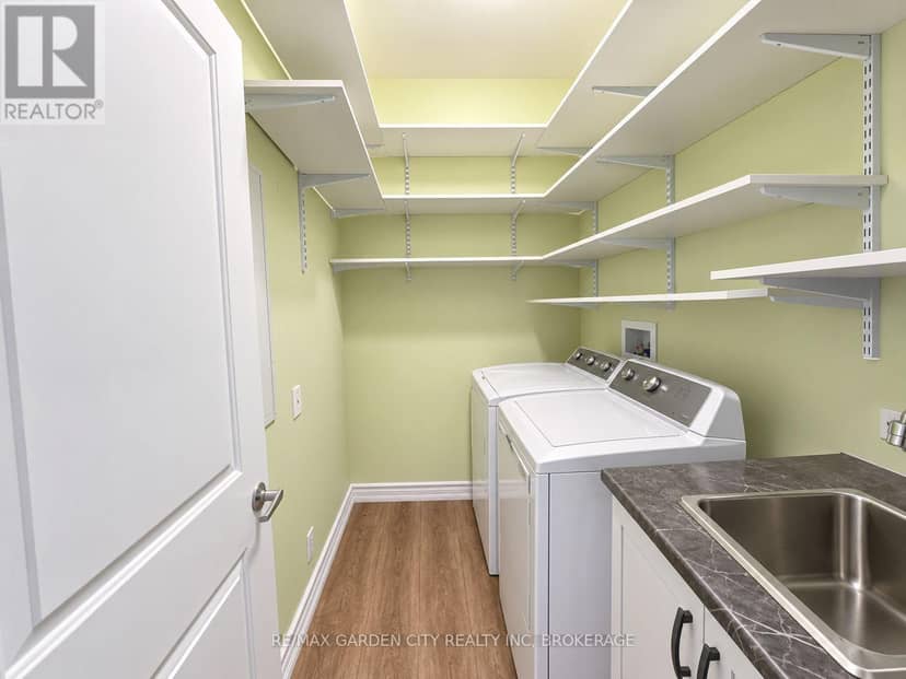 304 - 529 South Pelham Road — photo 21 of 24