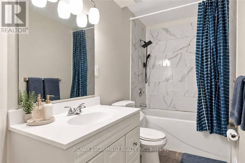 26 Renfrew Street E — photo 30 of 40