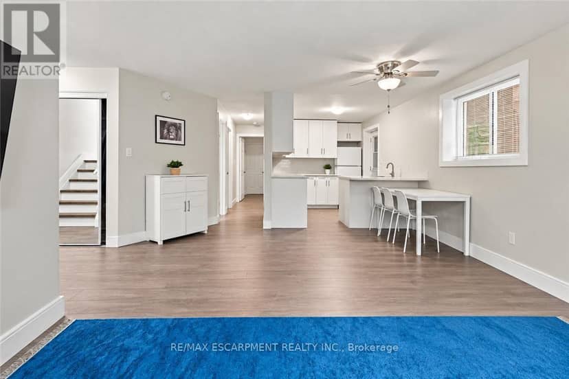 26 Renfrew Street E — photo 24 of 40
