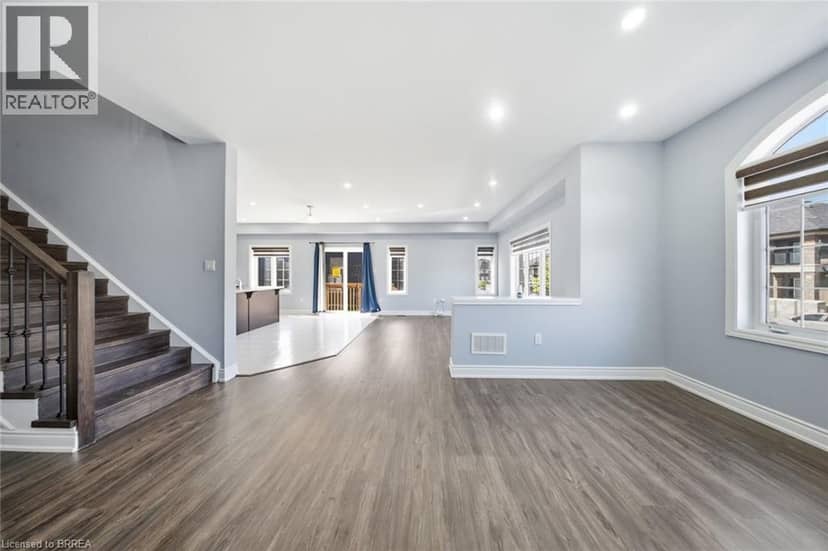 18 MACKLIN Street, Brantford, photo 6