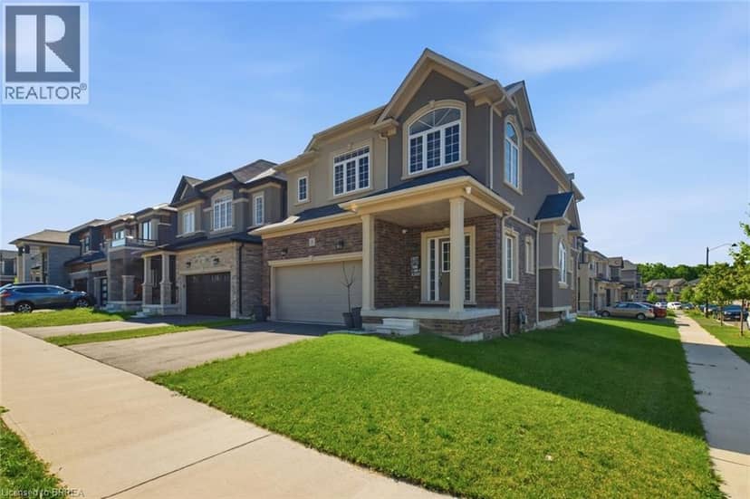 18 MACKLIN Street, Brantford, photo 2