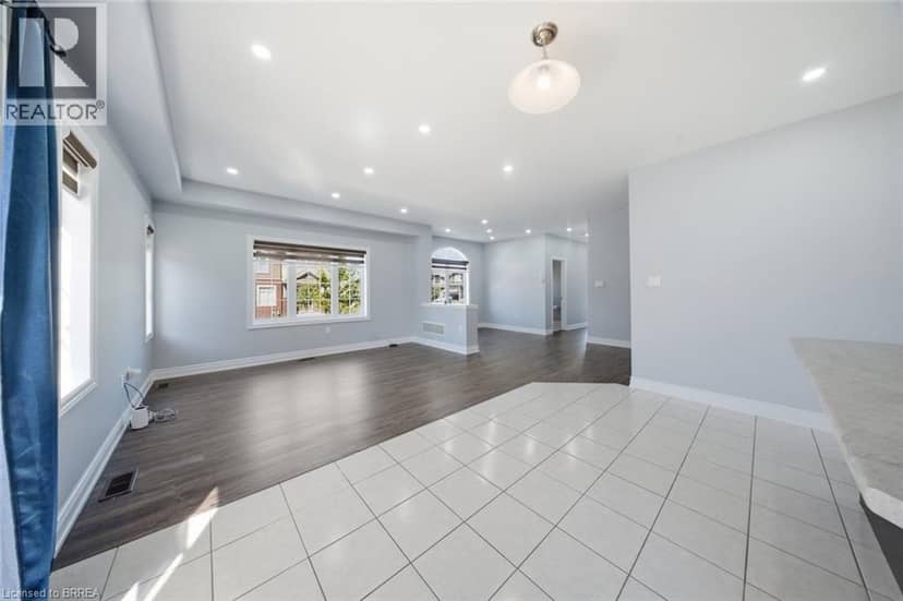 18 MACKLIN Street — photo 9 of 30