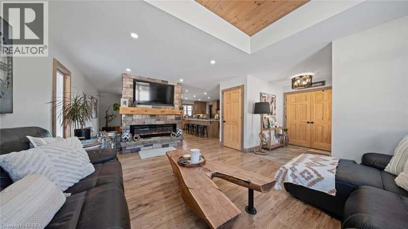 6 KINGS Lane — photo 11 of 40