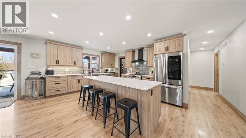 6 KINGS Lane — photo 12 of 40