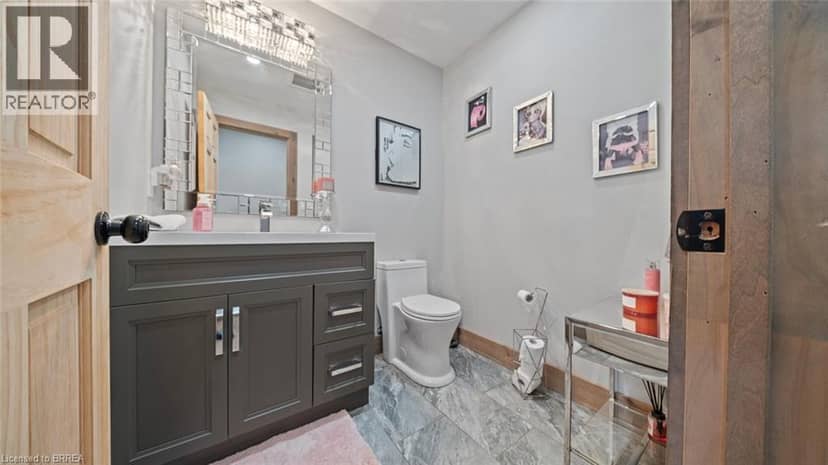 6 KINGS Lane — photo 21 of 40