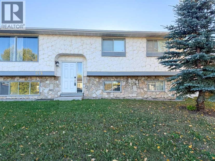 113 Beaconwood Place, Fort McMurray, photo 2