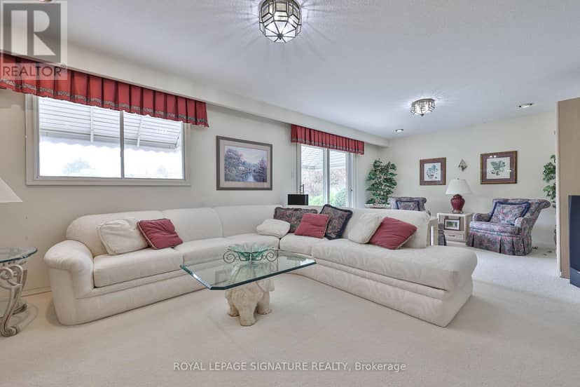 14 Logstone Crescent — photo 19 of 40