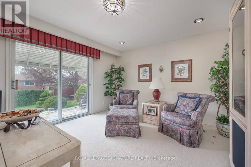 14 Logstone Crescent — photo 23 of 40
