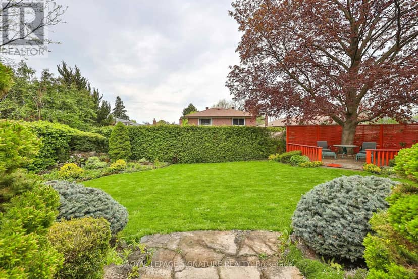 14 Logstone Crescent — photo 40 of 40