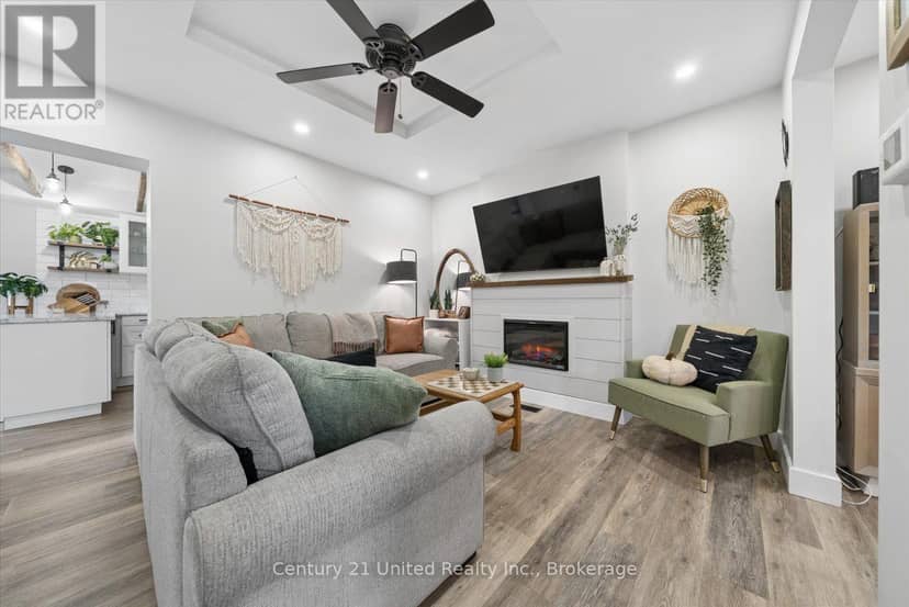 555 Romaine Street — photo 13 of 40