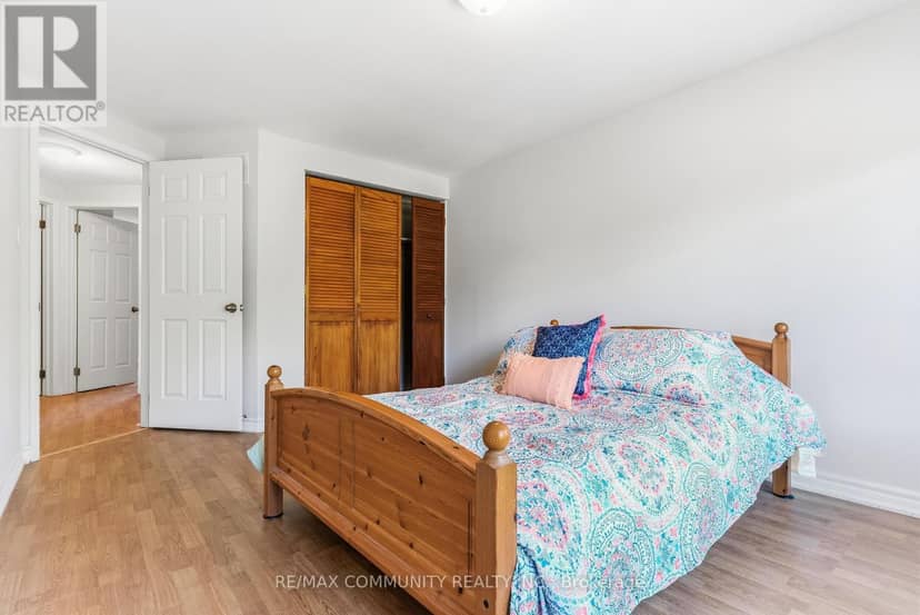 80 Brockman Crescent — photo 12 of 34