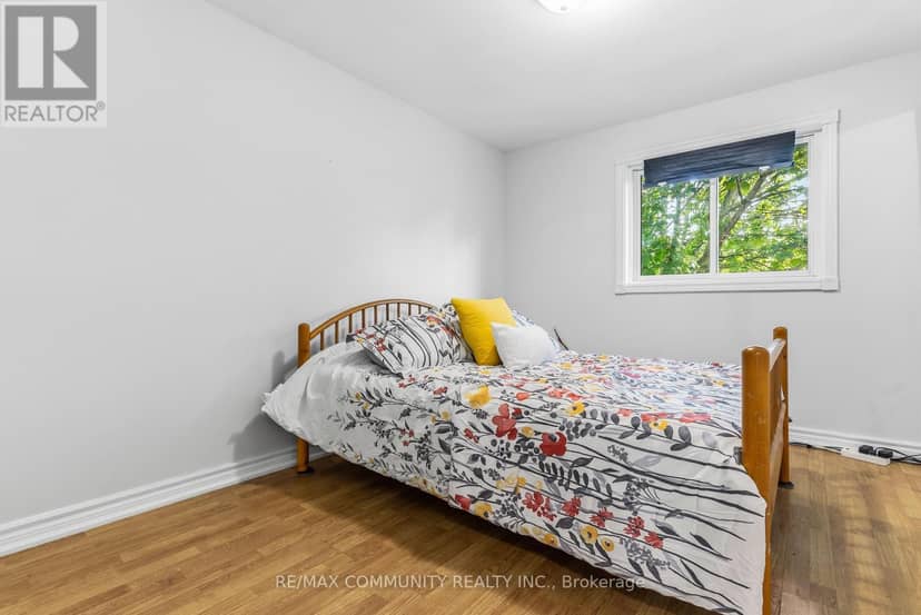 80 Brockman Crescent — photo 14 of 34