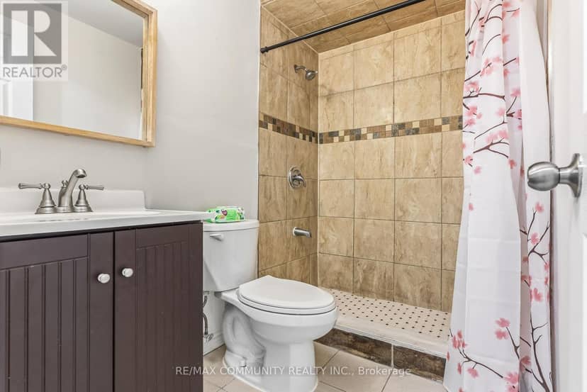 80 Brockman Crescent — photo 17 of 34