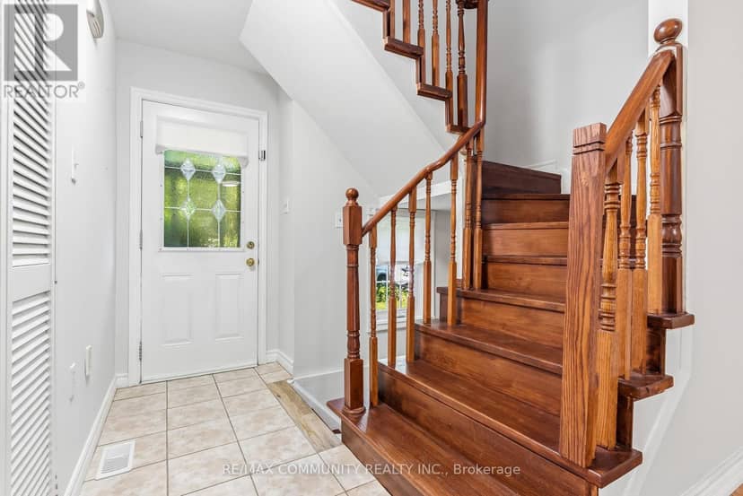 80 Brockman Crescent — photo 8 of 34