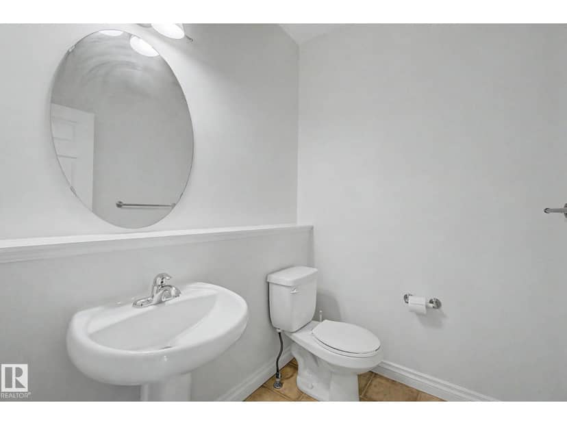 66 Vanessa Av — photo 14 of 40
